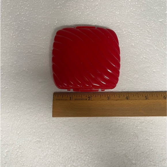 EUC Bright Red Double Mirror Compact w/both Regular and Magnified mirrors inside - Picture 8 of 12